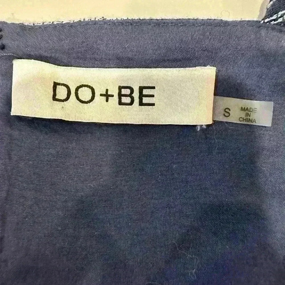 Do+Be Navy Striped crop top with Tie Size Small - Picture 4 of 4